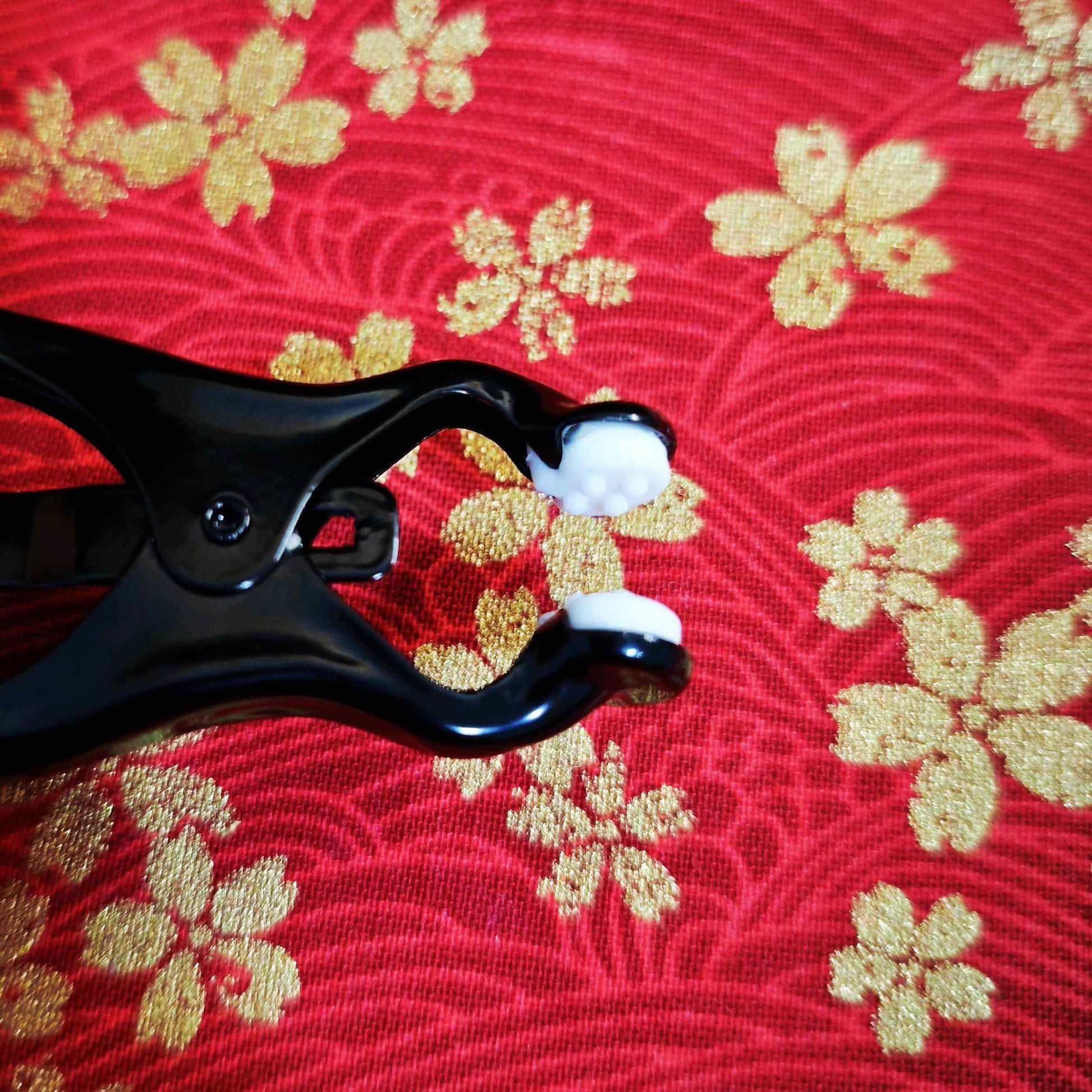 Clover Clamps