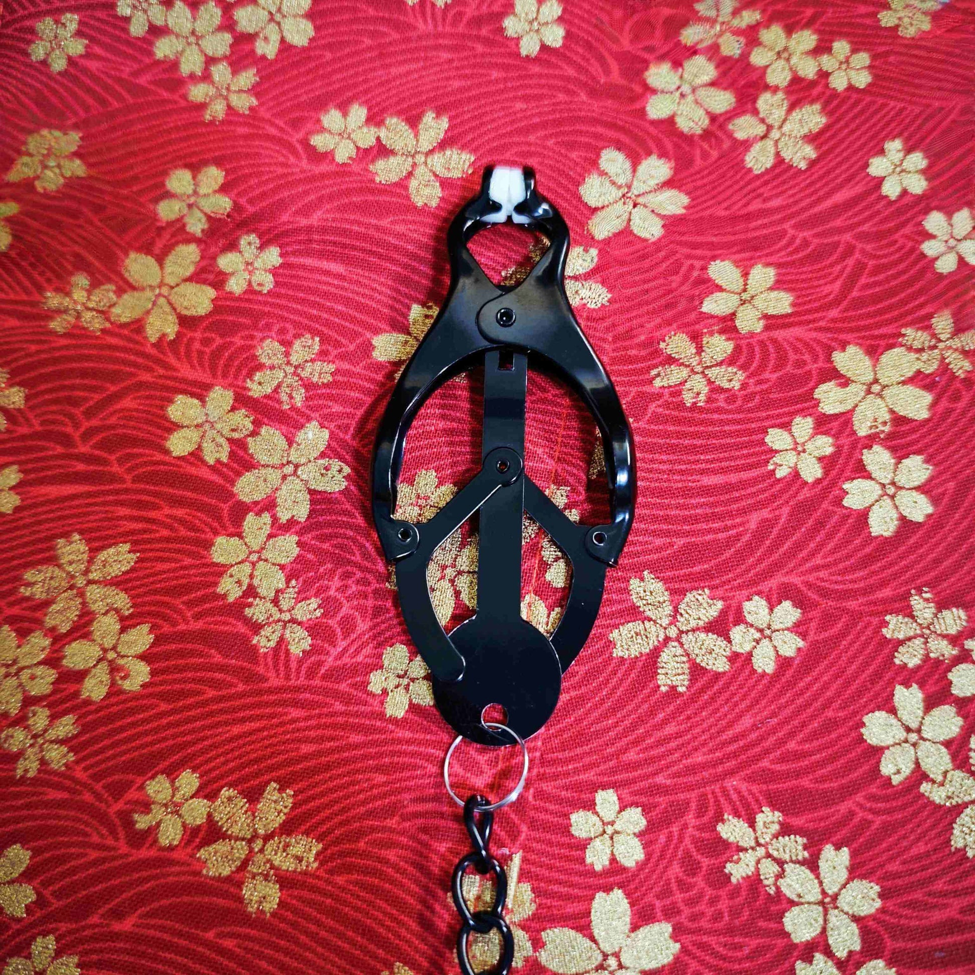 Clover Clamps