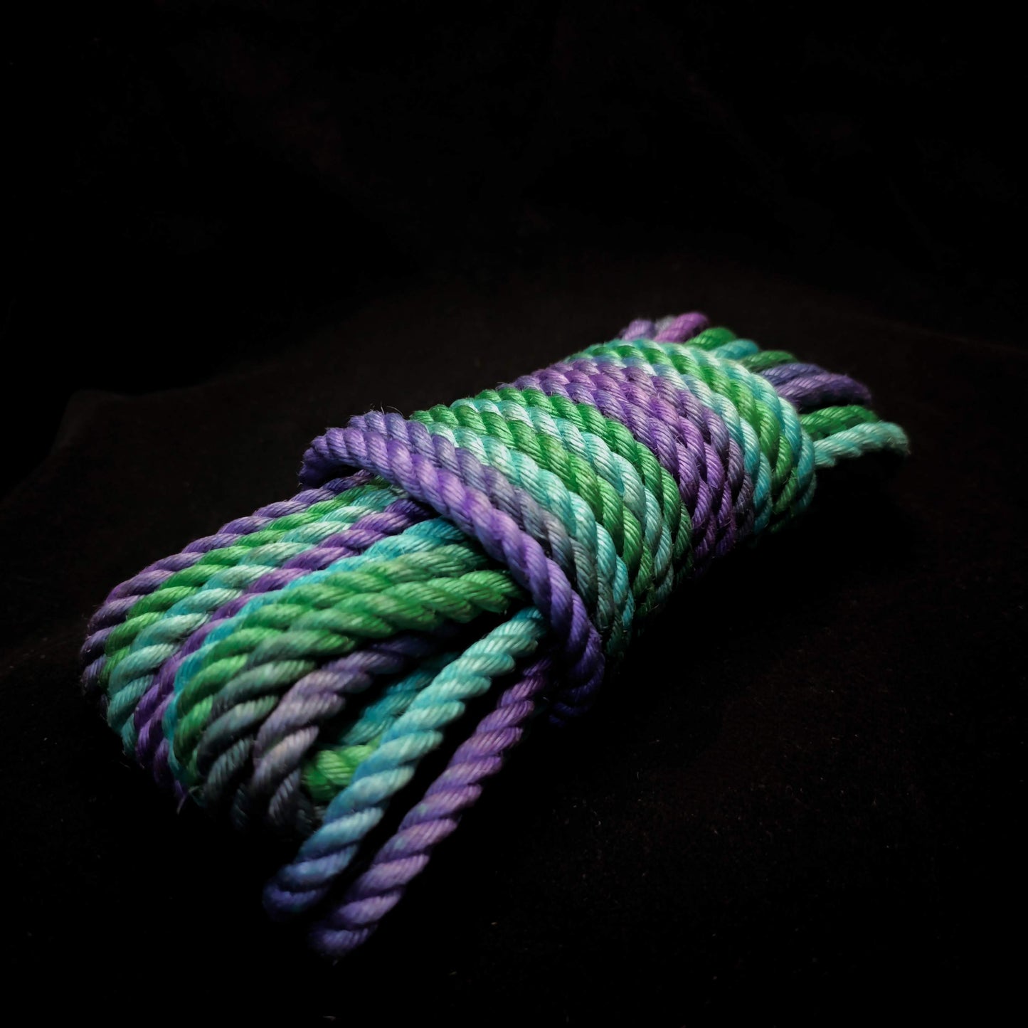Aurora Jute Rope bundle close-up in teal green and purple