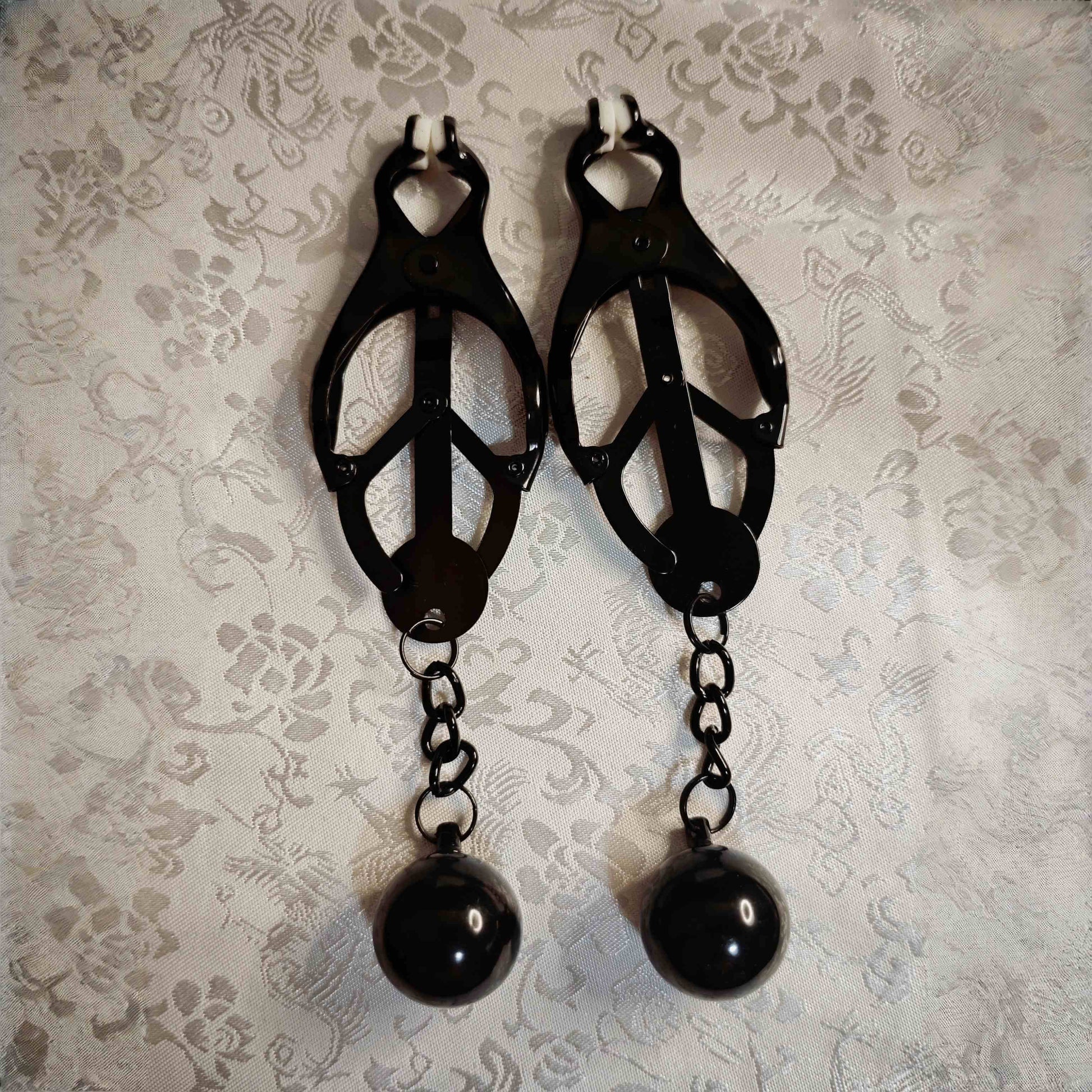 Clover Clamps