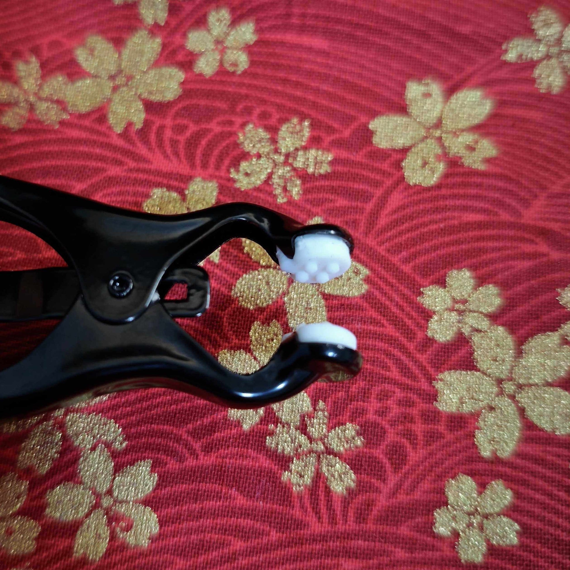 Clover Clamps